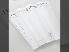 ন্যূনতম কাগজ পাইকারি, ইন-স্টাইল জলরোধী ফুল প্যাকেজিং কাগজ উপকরণ ভ্যালেন্টাইনস জন্য