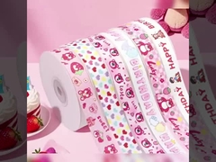 স্ট্রবেরি বিয়ার জন্মদিনের রিবন