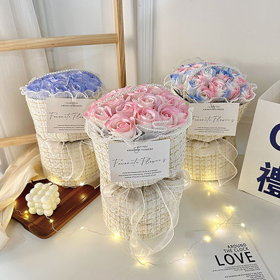 কেনা কিসি গ্র্যাজুয়েশন জন্মদিন 20x35 সেন্টিমিটার সাবান ফুলের তোড়া মাল্টি রঙিন গোলাপী নিখুঁত বান্ধবী উপহার অনলাইনে উৎপাদন