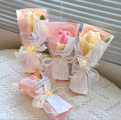 ভালো দাম ছোট কিন্তু চিত্তাকর্ষক ১৫x২৬ সেন্টিমিটার বয়নযুক্ত টিউলিপ বিভিন্ন রঙের ছোট ফুলের তোড়া অনলাইন