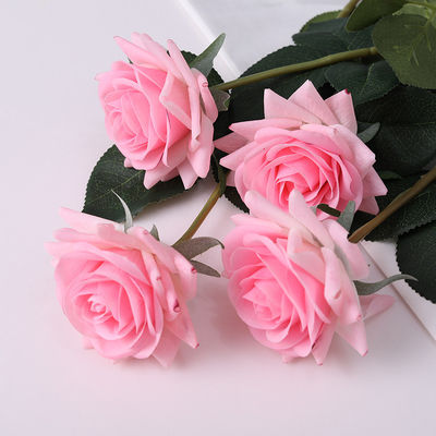 কেনা সিমুলেটেড ছোট কোণযুক্ত গোলাপী বিবাহের ফুলের প্রাচীর এবং রাস্তার সাইন সজ্জা অনলাইনে উৎপাদন