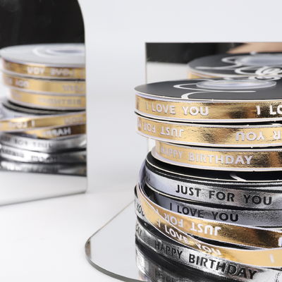 কেনা 1 সেমি হট স্ট্যাম্পিং ইংরেজি চিঠি ছোট সোনার বার ফুলের টাই উপহার কেক রিবন DIY উপাদান উপহার বাক্স আলংকারিক টেপ অনলাইনে উৎপাদন