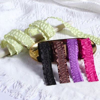 কেনা ইকো-বন্ধুত্বপূর্ণ ভাঁজ পলিস্টার স্কার্ট প্রান্ত DIY চুল আনুষাঙ্গিক এবং উপহার বাক্স প্যাকেজিং জন্য বোনা রিবন নম অনলাইনে উৎপাদন