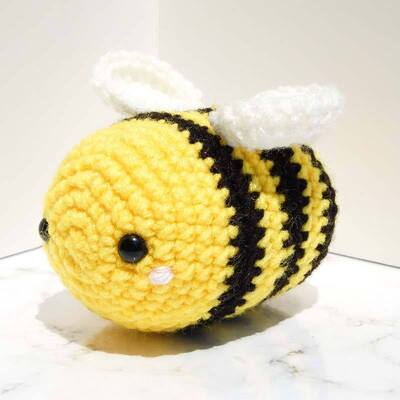কেনা গরম বিক্রয় Crochet fuzzy মৌমাছি stuffed প্রাণী সাদা উইংস Cuddly knitted নরম সুতা প্লাশ মৌমাছি খেলনা Amigurumi Crochet fuzzy মৌমাছি অনলাইনে উৎপাদন