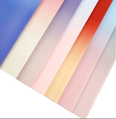 ভালো দাম ফুলের উপহারের প্যাকেজিং কাগজ ডাবল-পার্শ্বযুক্ত গৌরবময় যুবক স্নাতক রঙিন প্যাকেজিং কাগজ ফুলের তোড়া প্যাকেজিং উপকরণ অনলাইন