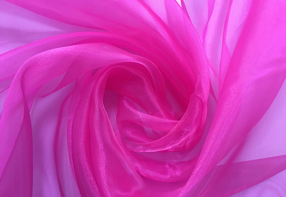ভালো দাম 50GSM Organza Tulle Rolls Event Decoration এর জন্য অ্যান্টি স্ট্যাটিক অনলাইন